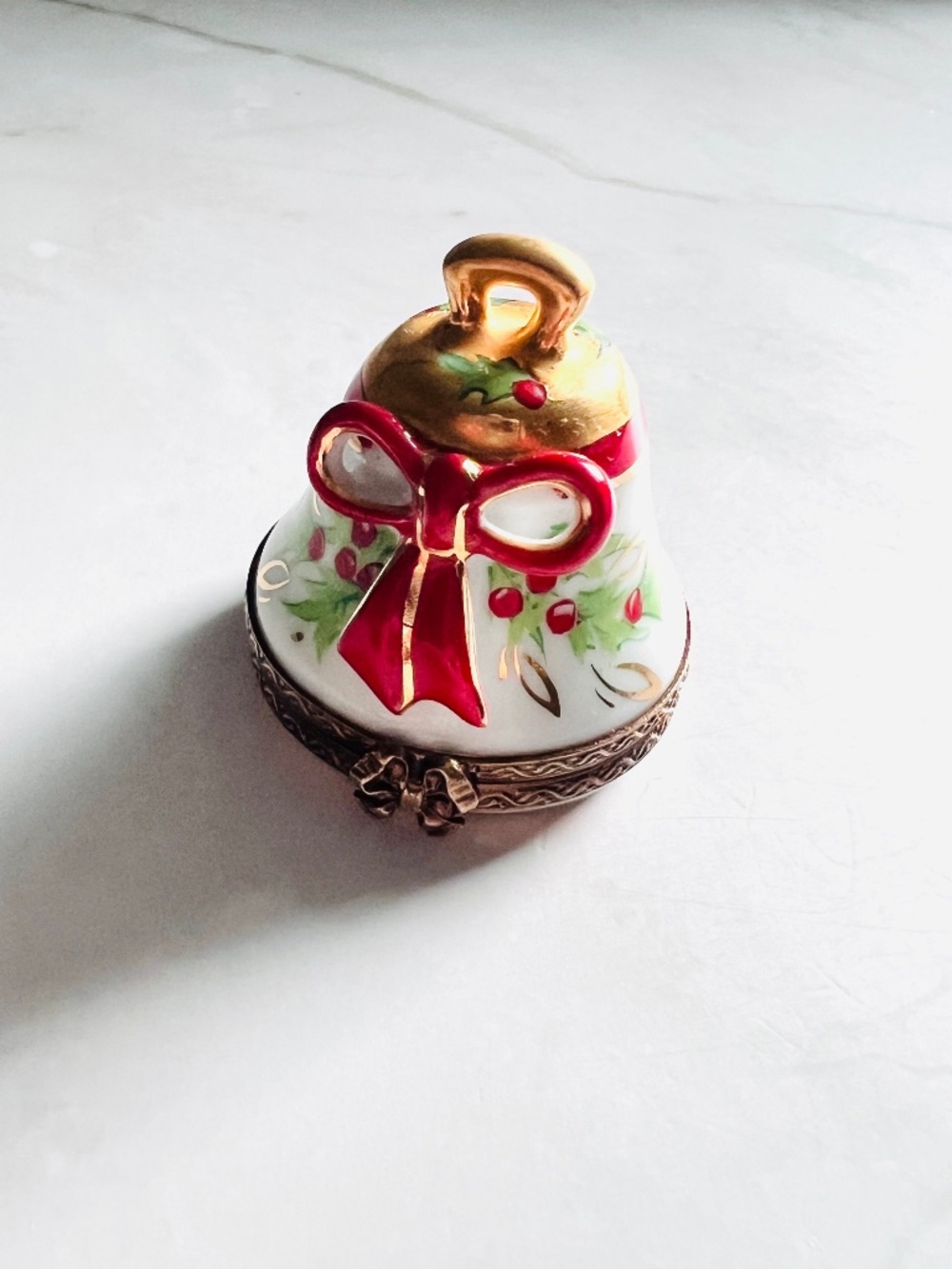 Limoges France Chamart Peint à la Main Christmas Bell Trinket Box, Holly Red Bow